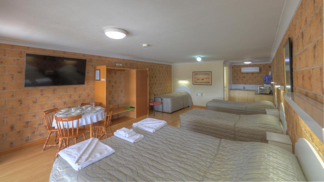 Golfers Inn Tenterfield Extérieur photo