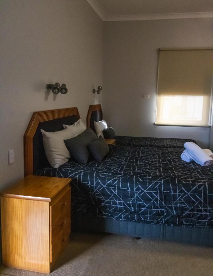 Golfers Inn Tenterfield Extérieur photo